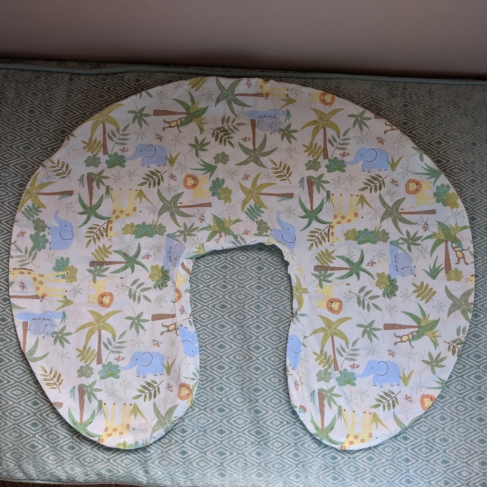 Boppy Cover Cuddly Jungle Animal Print